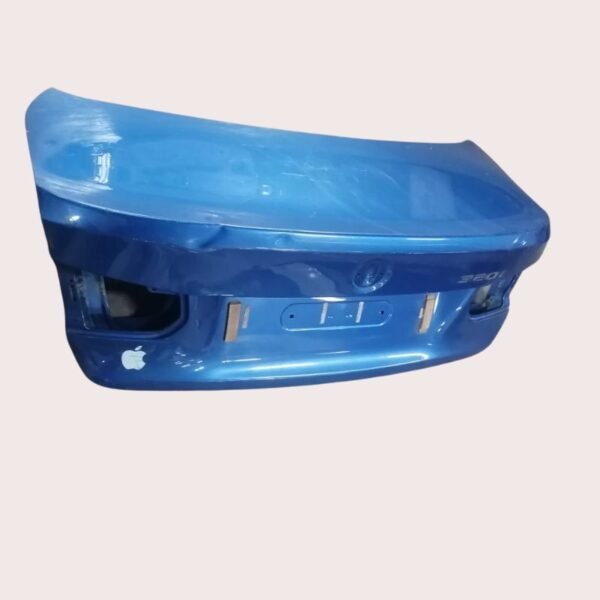 BMW 3 Series (F30, F80) Boot Lid - Elevate Your Style & Security